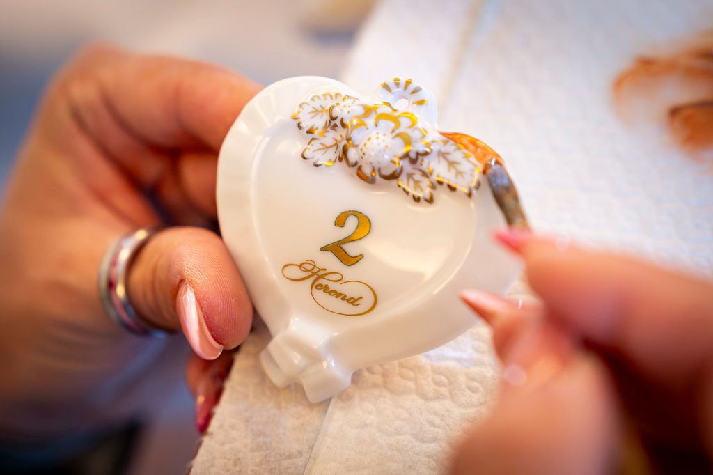 Herend porcelain hearts and Herend prizes at 201st Anna Ball